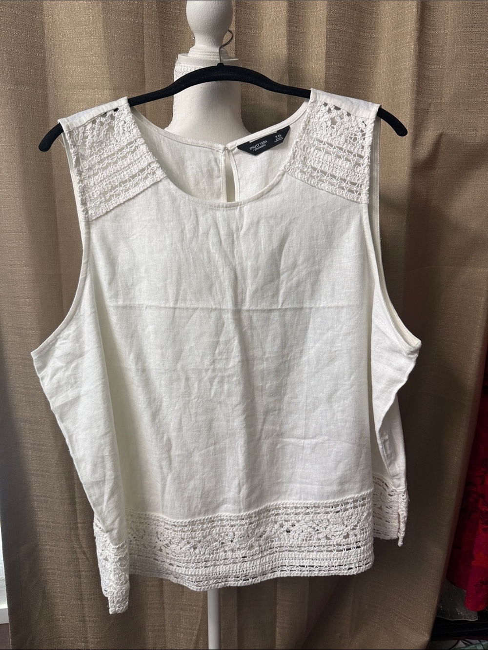 Simply Vera Vera Wang White Crochet-Trim Sleeveless Top